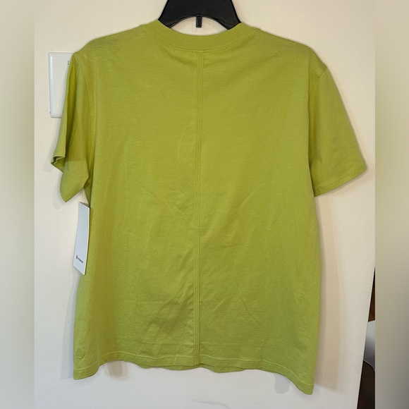 Lululemon Women’s Green All Yours Tee NWT Size 6 - Picture 4 of 8